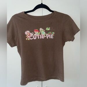 Brown Strawberry Shortcake cropped baby tee